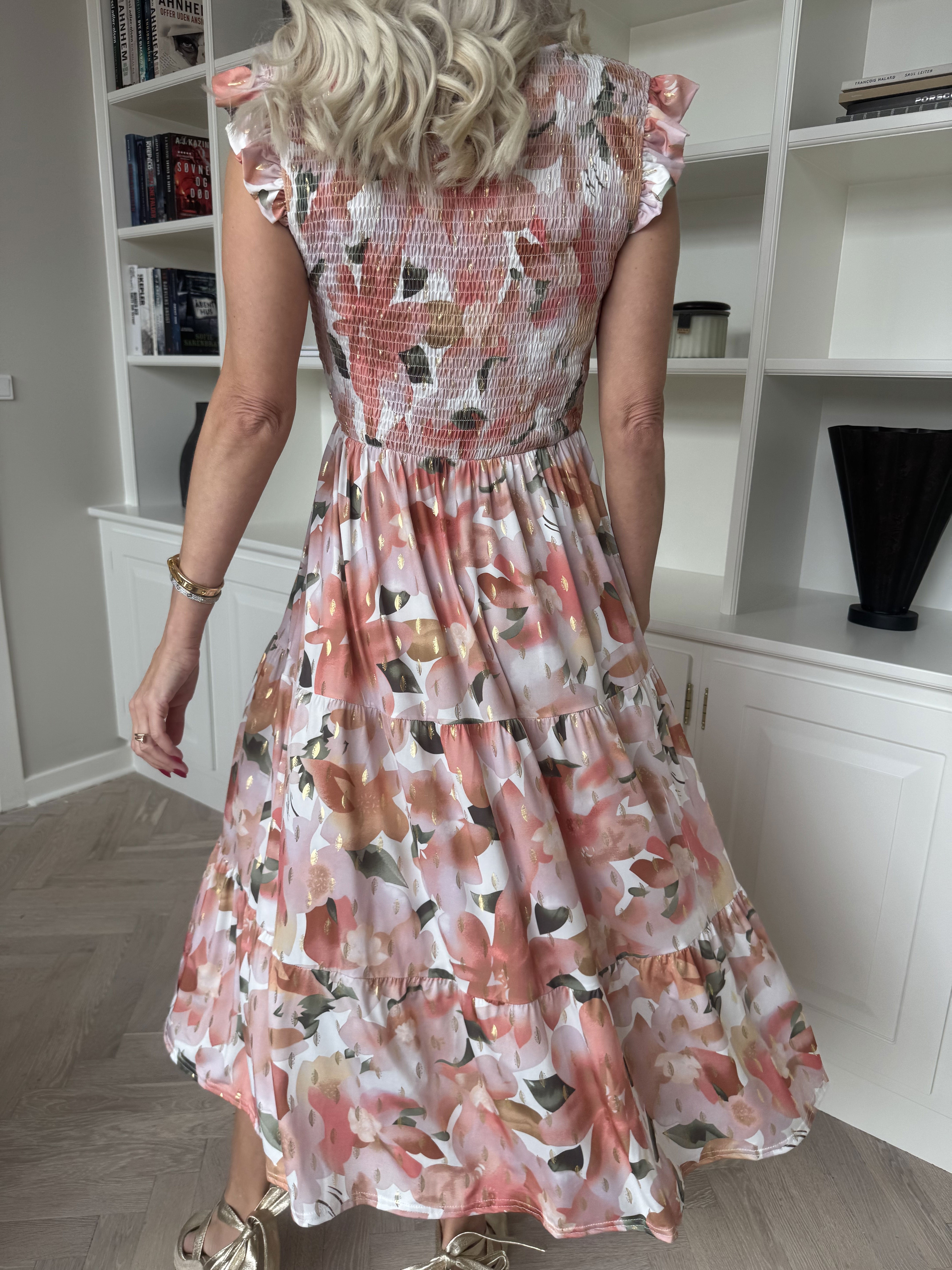 Kelly Floral Sleeveless - Blommig klänning med smockat bröst